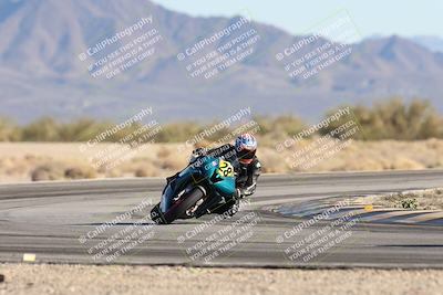 media/Dec-06-2025-CVMA (Sat) [[4a896cc04c]]/Race 8- Formula 40 MW and LW/